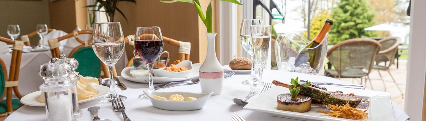 Another Dining Image