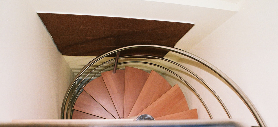 Stepeništa, Ograde i Rukohvati