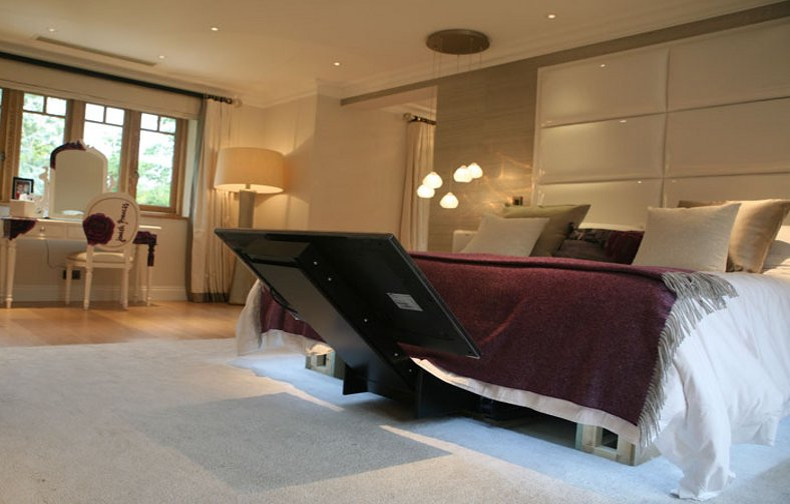 Sollevatori TV Motorizzati